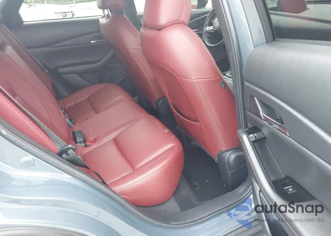 2022 Mazda Cx-30 Carbon Edition z USA, uszkodzony, nr VIN 3MVDMBCL9NM435190